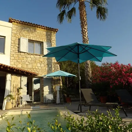 Lou Bastidoun Bed & Breakfast *